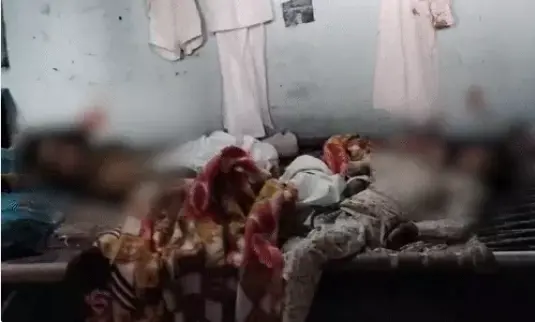 एक ही चारपाई पर पड़ी तीनों लाशें