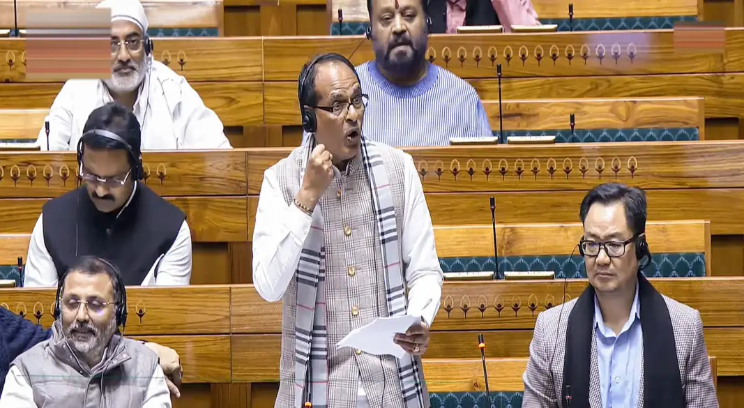 शिवराज ने नेहरू-इंदिरा-राजीव के नाम वाली 415 योजनाएं गिनाईं, लोकसभा के मोमेंट्स