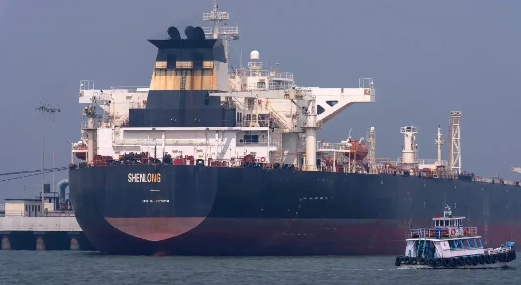 LPG ला रहे 2 भारतीय जहाजों ने होर्मुज पार किया