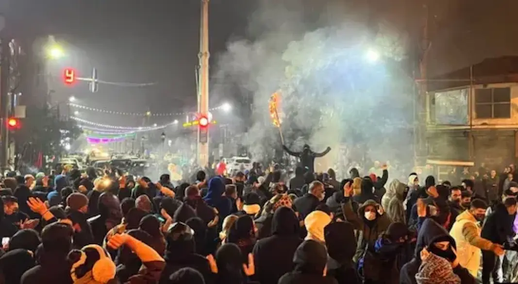 ईरान में हालात बिगड़े, भारतीयों को तुरंत निकलने की सलाह