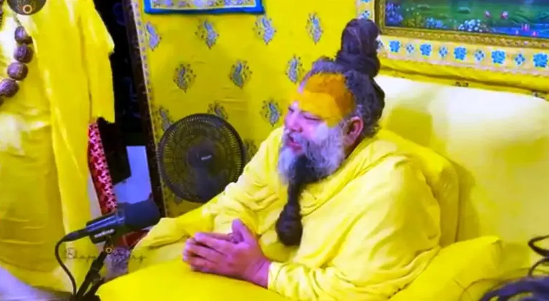 वृंदावन के आध्यात्मिक गुरु संत प्रेमानंद महाराज. (Photo Credit; Kelly Kunj Ashram)